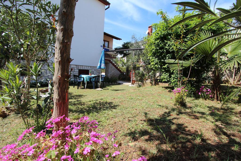 Apartments And Room Silvana Rovinj Exterior foto